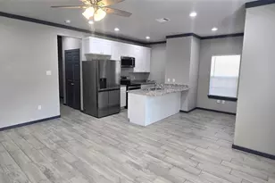 8121 Claiborne St, Houston, TX 77078 - Photo 3