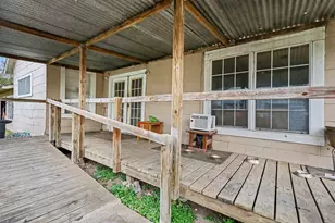 1012 Clear Lake Rd, Highlands, TX 77562 - Photo 3