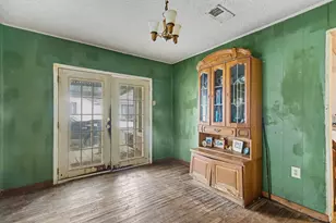 1012 Clear Lake Rd, Highlands, TX 77562 - Photo 5