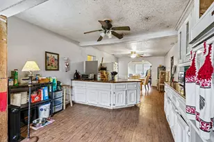 1012 Clear Lake Rd, Highlands, TX 77562 - Photo 11