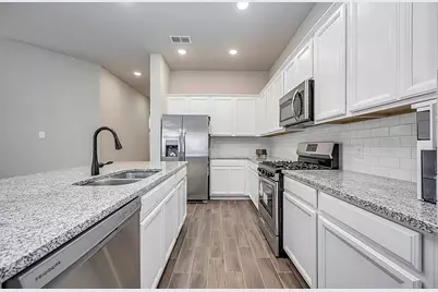 4947 Hitchings Court, Manvel, TX 77583 - Photo 5