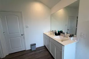 813 Brazos Trl, Dayton, TX 77535 - Photo 5