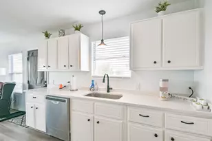 1004 20th St, Dickinson, TX 77539 - Photo 25