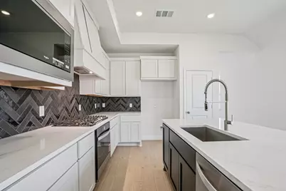 4018 Honeyspring Drive, Missouri City, TX 77459 - Photo 13