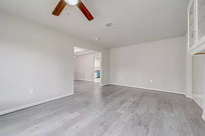 5622 Valkeith Drive, Houston, TX 77096 - Photo 9