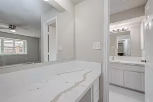 5622 Valkeith Dr, Houston, TX 77096 - Photo 29