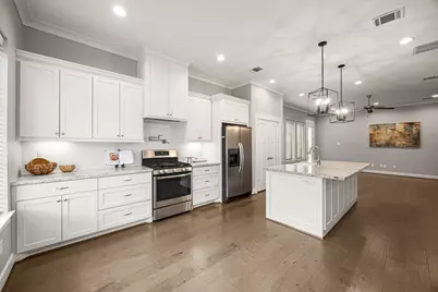 2307 Langston Street, Houston, TX 77007 - Photo 9