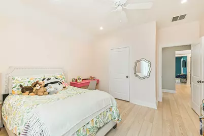 8816 Hollywood Garden Lane, Houston, TX 77080 - Photo 25