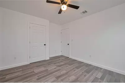 9003 Hilda Street, Houston, TX 77033 - Photo 9