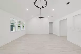 113 Roebuck Ln, New Waverly, TX 77358 - Photo 9