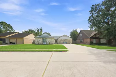 16738 Barkentine Lane, Friendswood, TX 77546 - Photo 3