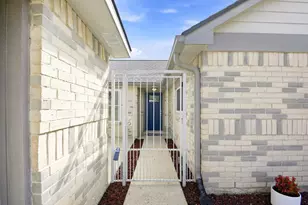 16738 Barkentine Ln, Friendswood, TX 77546 - Photo 5