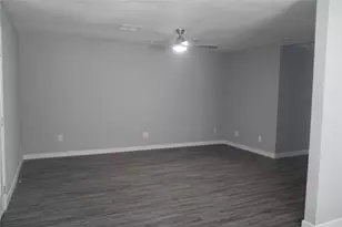 1115 W 4th St, Freeport, TX 77541 - Photo 5