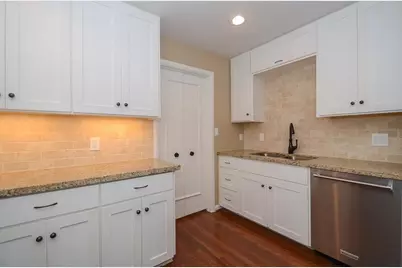 573 N Post Oak Lane, Houston, TX 77024 - Photo 15