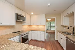 573 N Post Oak Ln, Houston, TX 77024 - Photo 19
