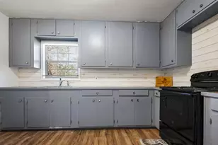 472 E Main St, Zavalla, TX 75980 - Photo 7