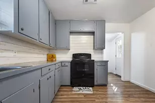 472 E Main St, Zavalla, TX 75980 - Photo 9