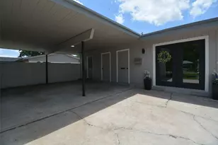 5235 Kingfisher Dr, Houston, TX 77035 - Photo 3