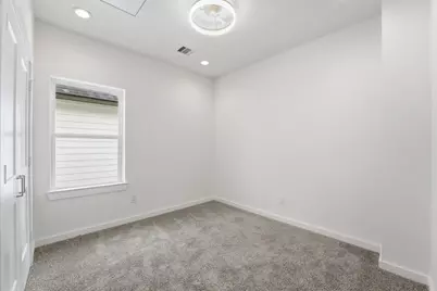 528 N 4th Street, La Porte, TX 77571 - Photo 23