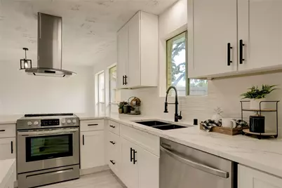 7926 Windy Creek Drive, Houston, TX 77040 - Photo 17