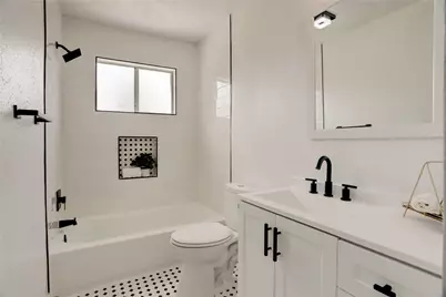 7926 Windy Creek Drive, Houston, TX 77040 - Photo 35