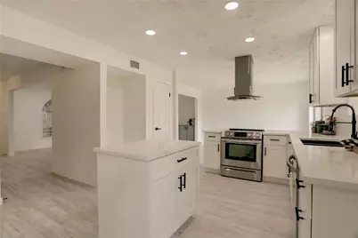 7926 Windy Creek Drive, Houston, TX 77040 - Photo 19