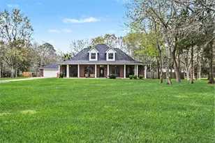2500 Owen St, Alvin, TX 77511 - Photo 3