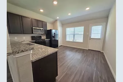2390 Tavo Trail Drive, Conroe, TX 77301 - Photo 7