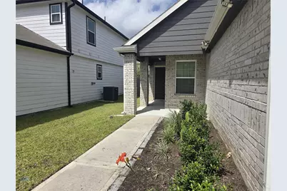 2390 Tavo Trail Drive, Conroe, TX 77301 - Photo 3