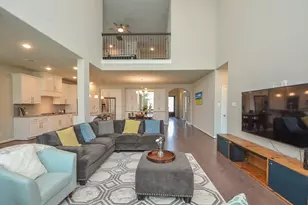 3711 Lake Falls Dr, Fulshear, TX 77441 - Photo 11