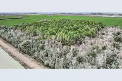 747 Canal Road, Winnie, TX 77665 - Photo 15