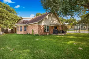 605 W Forrest St, Victoria, TX 77901 - Photo 29