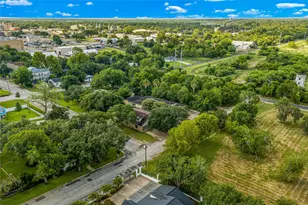 605 W Forrest St, Victoria, TX 77901 - Photo 5