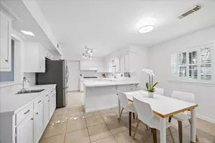 10110 Sugar Hill Dr, Houston, TX 77042 - Photo 19