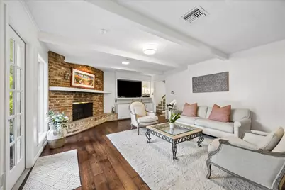 10110 Sugar Hill Drive, Houston, TX 77042 - Photo 9