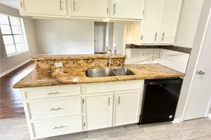 98 Sparrow Way, Beaumont, TX 77707 - Photo 9