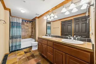 215 W Norma St, Houston, TX 77009 - Photo 27