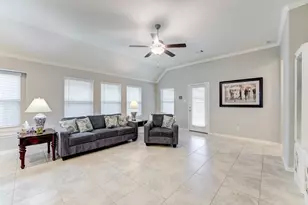 2609 Sagedale Dr, Conroe, TX 77301 - Photo 15