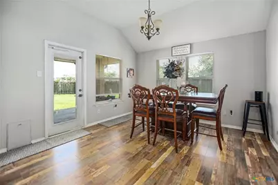 105 Belle Court, Port Lavaca, TX 77979 - Photo 5