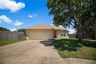 105 Belle Ct, Port Lavaca, TX 77979 - Photo 1