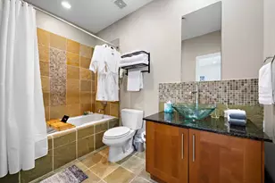 5630 Kiam St, Houston, TX 77007 - Photo 19