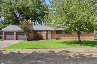 103 Ligustrum Street, Lake Jackson, TX 77566 - Photo 1