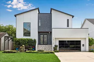 1913 Du Barry Ln, Houston, TX 77018 - Photo 1