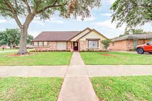13526 Sherwood St, Sugar Land, TX 77498 - Photo 1