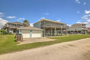 2619 Tide Dr, Crystal Beach, TX 77650 - Photo 3