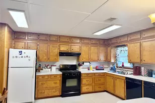 210 Magnolia Cove, Onalaska, TX 77360 - Photo 5