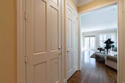 2211 Augusta Drive #25, Houston, TX 77057 - Photo 9