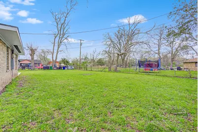 1406 W Talmage Street, Alvin, TX 77511 - Photo 35