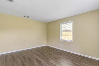 1406 W Talmage Street, Alvin, TX 77511 - Photo 19