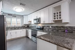 407 Juniper Ct, Stafford, TX 77477 - Photo 5